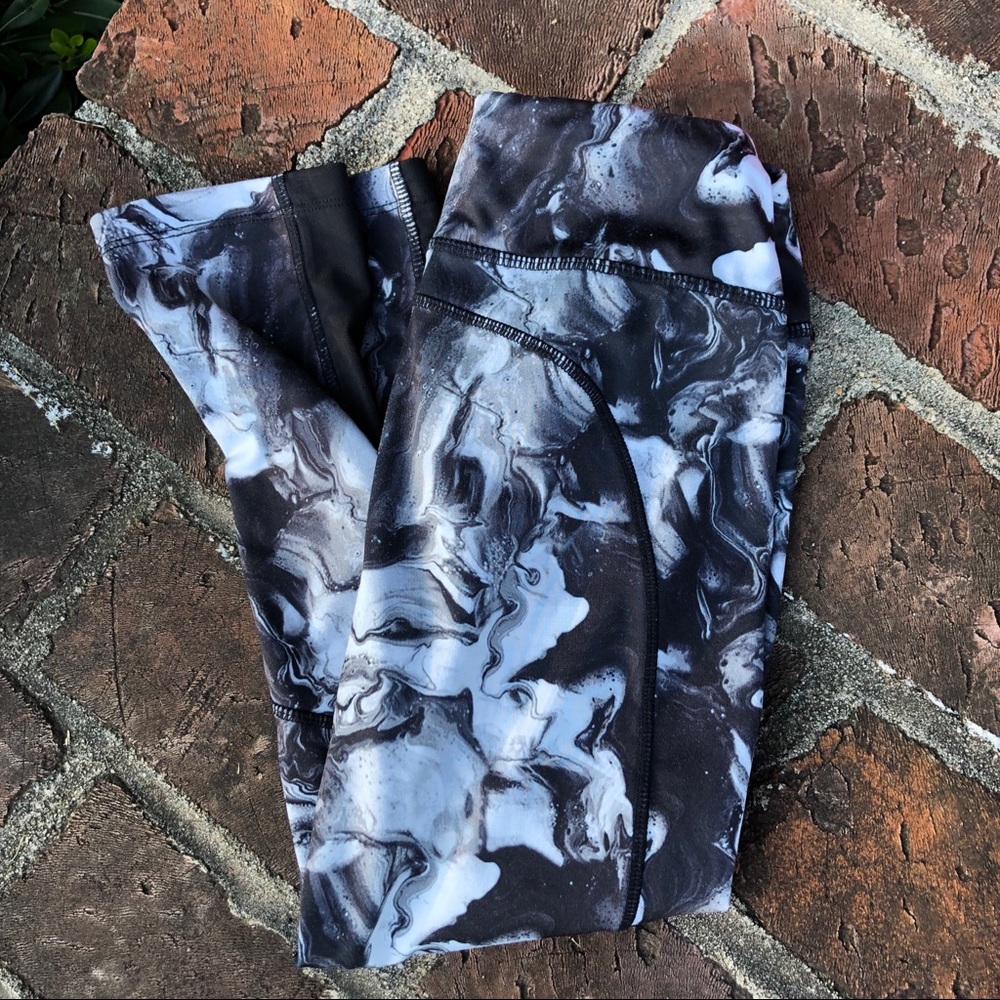 Avia brand XS Capri leggings - Picture 4 of 7